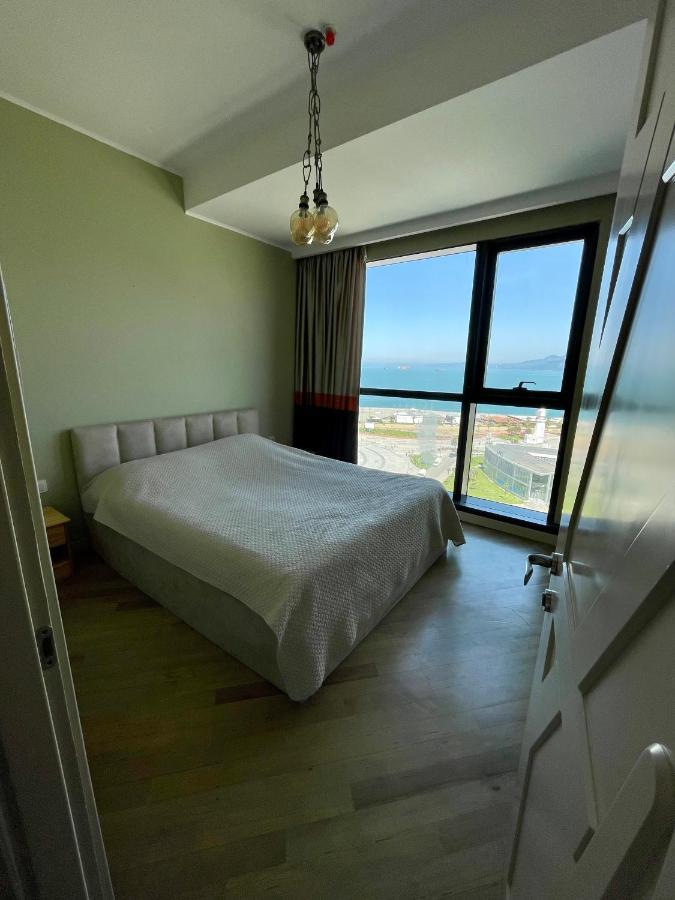 Balmaral Apart Hotel Batoemi Buitenkant foto