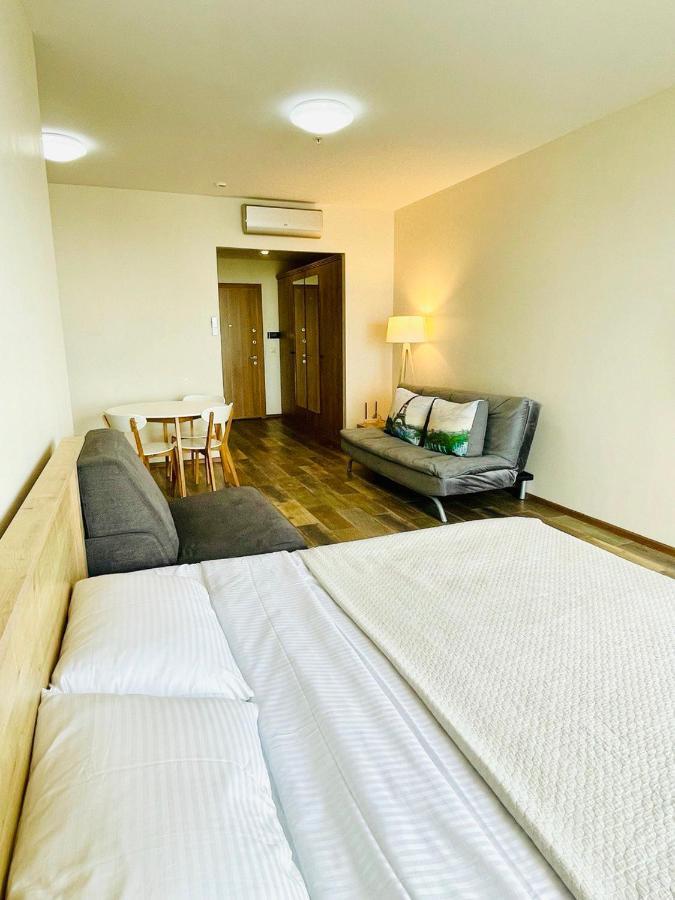 Balmaral Apart Hotel Batoemi Buitenkant foto