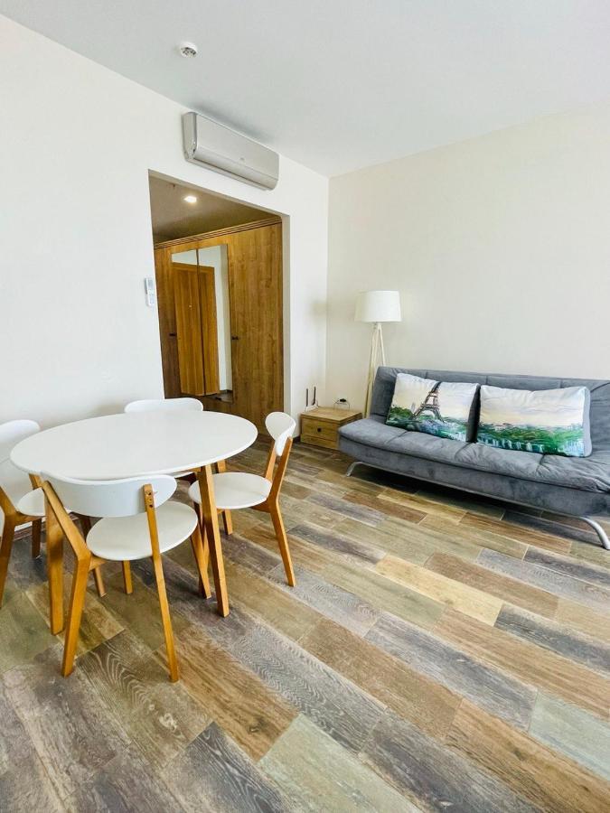 Balmaral Apart Hotel Batoemi Buitenkant foto